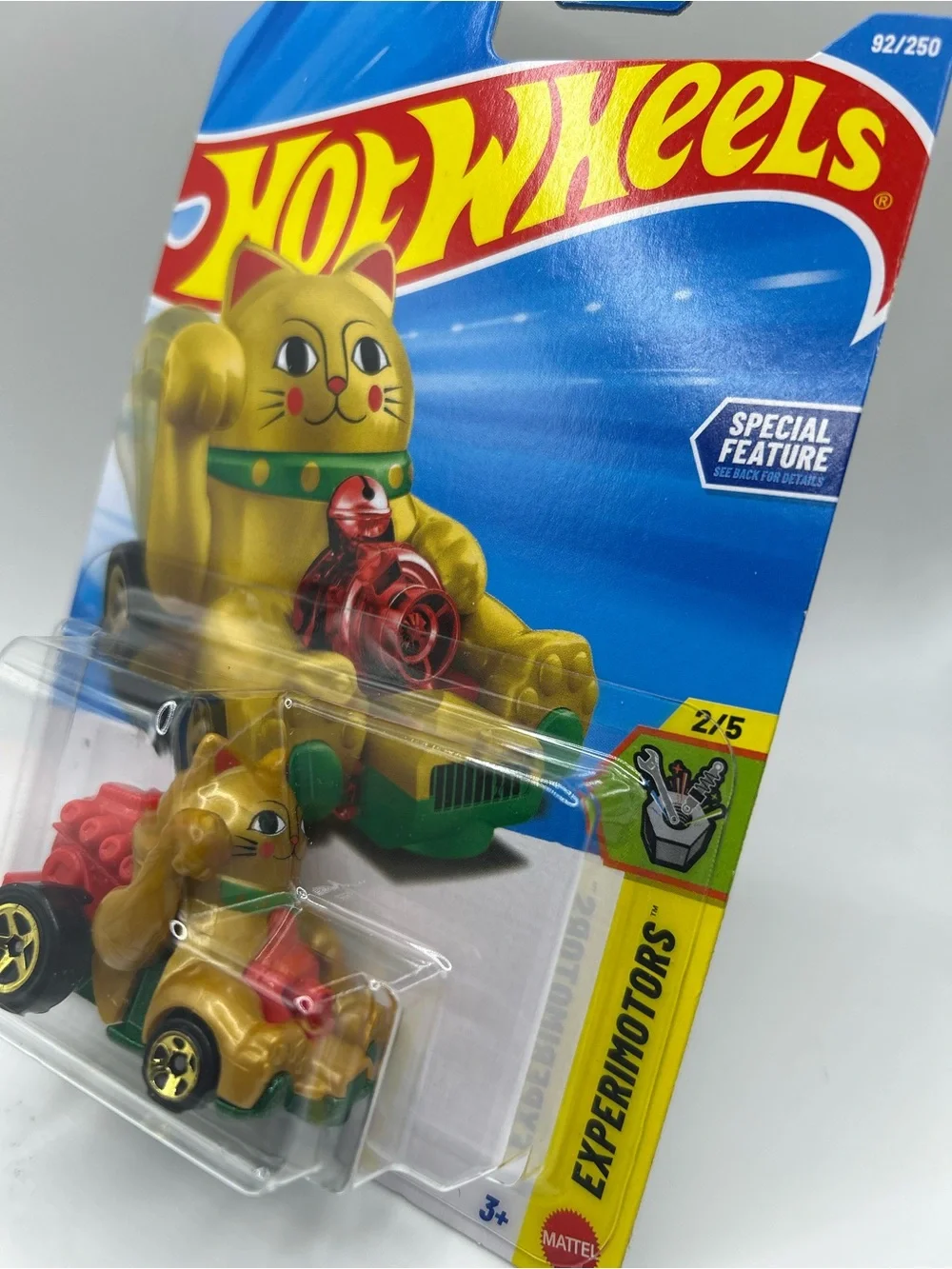 Hot Wheels Feline Lucky and Raijin Express Bundle
